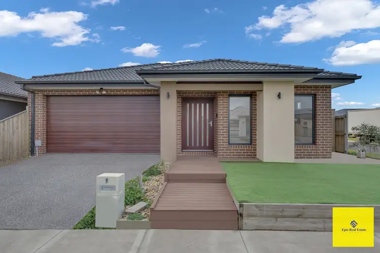 9 SOCIAL STREET, Tarneit VIC 3029