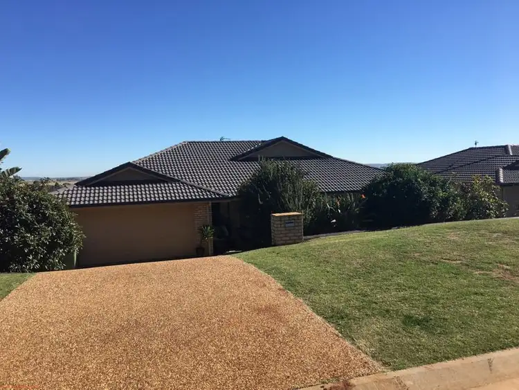 9 Mountain View Drive, Oakey QLD 4401