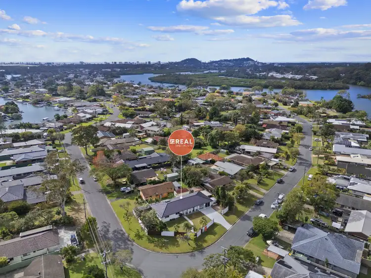 126 Sunset Boulevard, Tweed Heads West NSW 2485