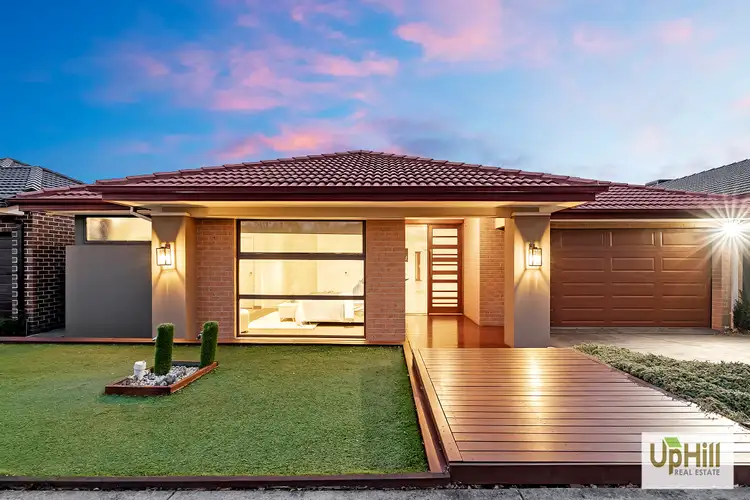 5 Bellhaven Circuit, Clyde North VIC 3978