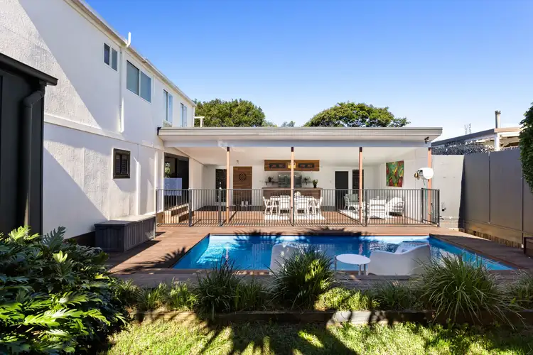 124 Sugar Bag Road, Little Mountain QLD 4551