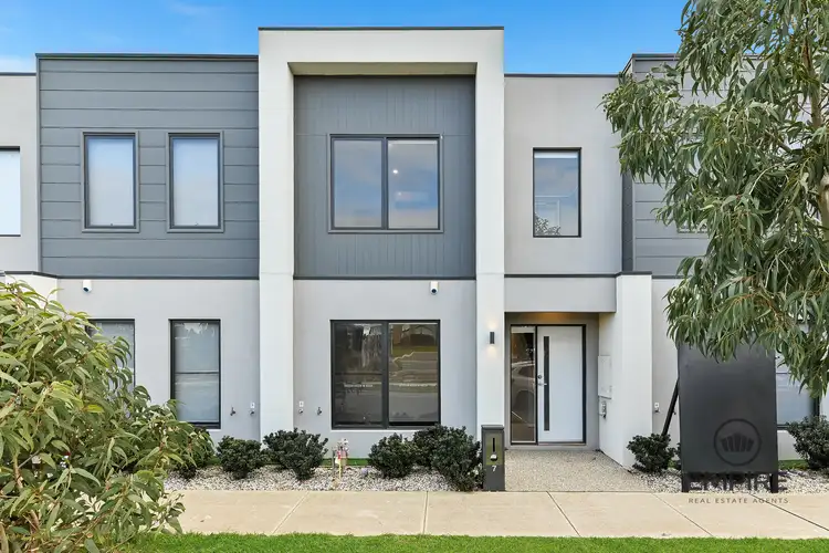 7 Zagros Street, Clyde North VIC 3978