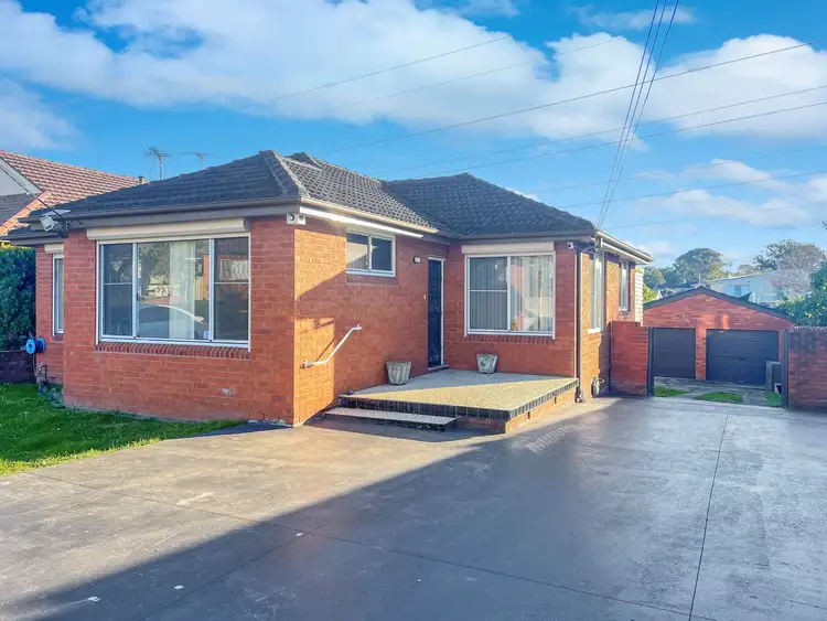 3 Jacqueline Crescent, Greenacre NSW 2190