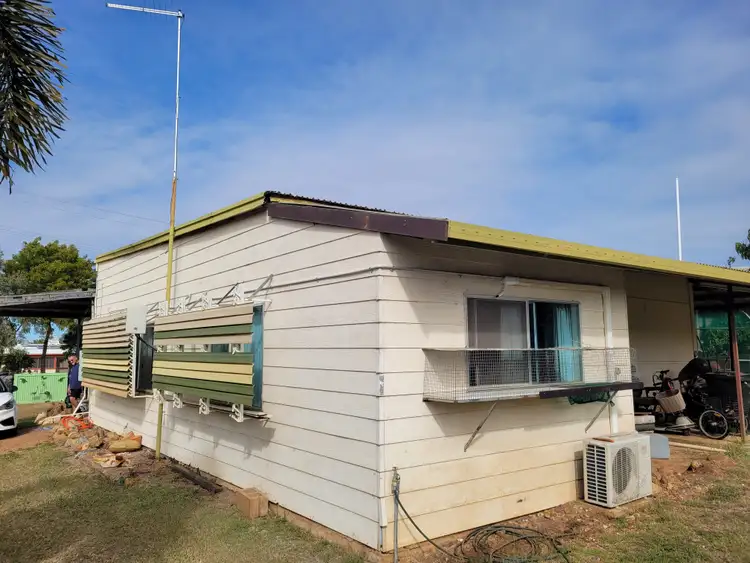 6 SUNRISE ROAD, Sapphire Central QLD 4702