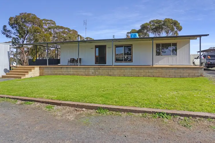 32 Rose Lane, West Wyalong NSW 2671