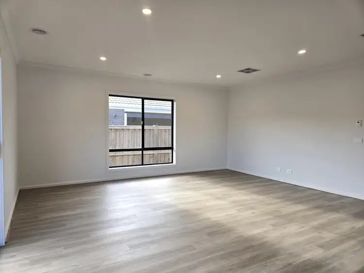 Fifth view of Homely house listing, 4 Nesting Way, Werribee VIC 3030
