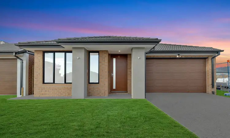 13 Heaton Road, Donnybrook VIC 3064