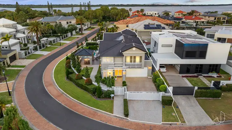 Sixth view of Homely house listing, 8 Queen Guineveres Place, Sovereign Islands QLD 4216