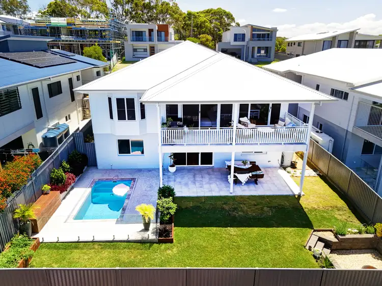 9 Shores Crescent, Diamond Beach NSW 2430