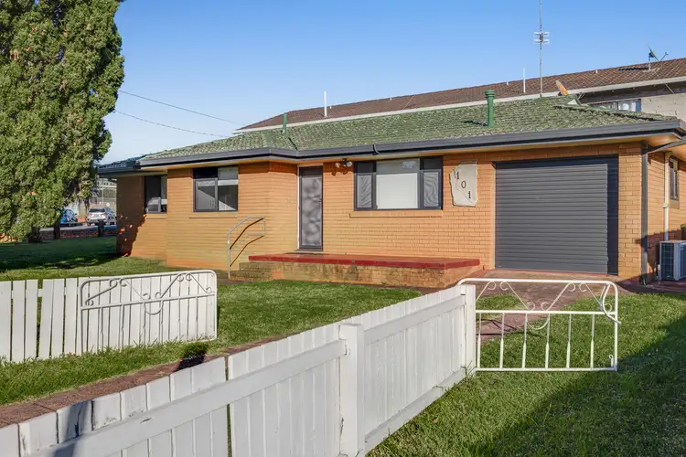 101 West Street, Newtown QLD 4350