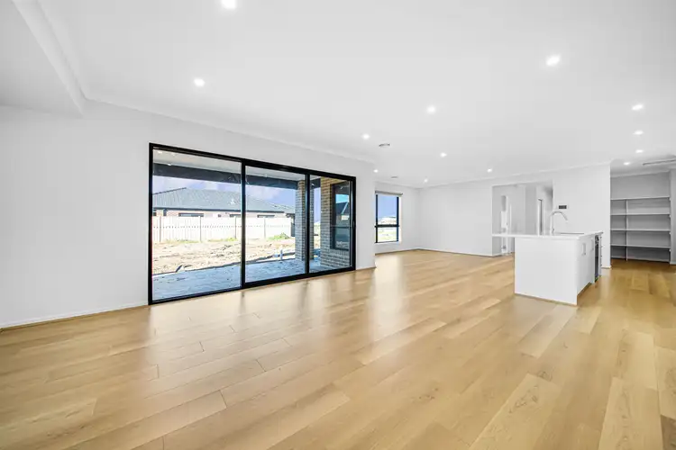 Fourth view of Homely house listing, 8 Wetherby Circuit, Lara VIC 3212