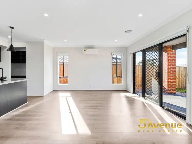 Fourth view of Homely house listing, 5 Greycliffe Avenue, Skye VIC 3977