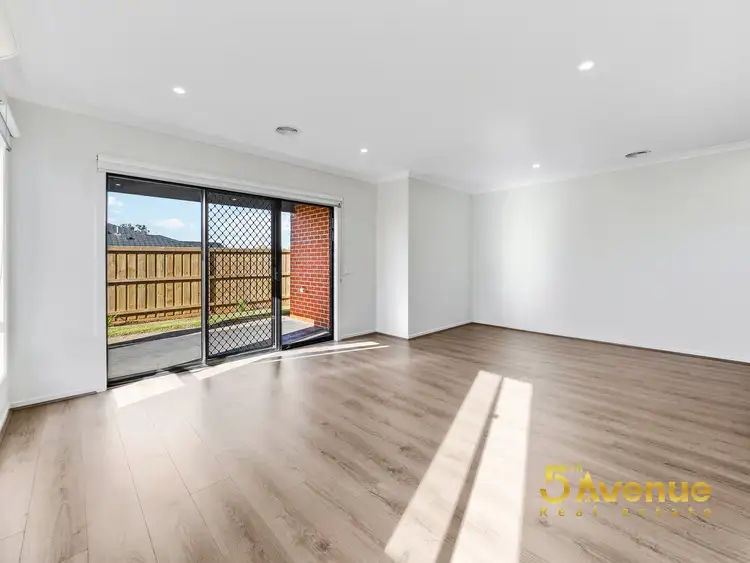 Fifth view of Homely house listing, 5 Greycliffe Avenue, Skye VIC 3977