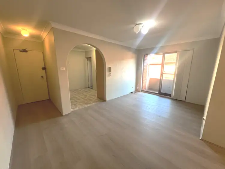 19/10-12 Forbes Street, Warwick Farm NSW 2170