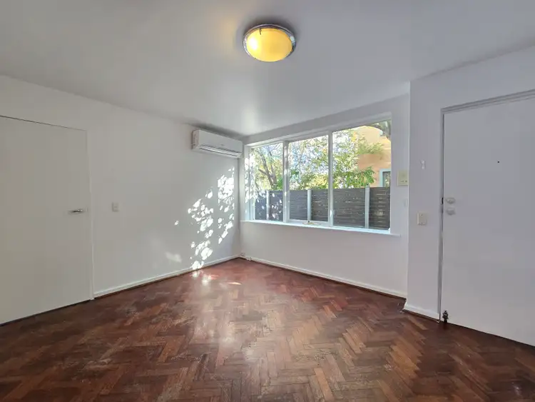 3/9 Gourlay Street, St Kilda East VIC 3183