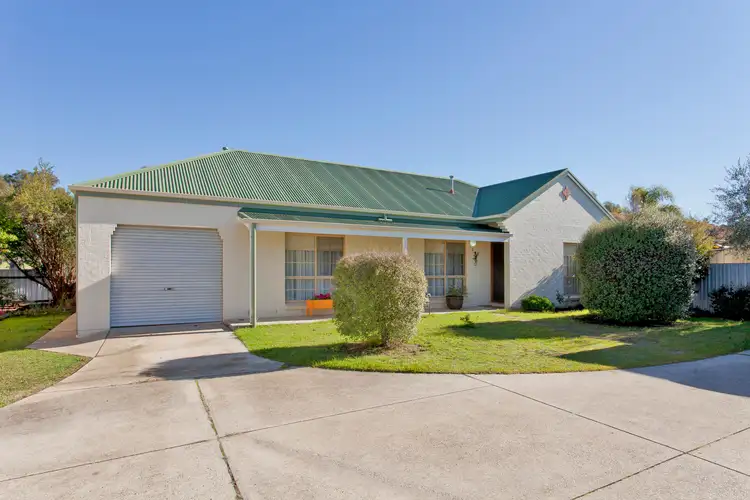 2/577 Webb Street Street, Lavington NSW 2641