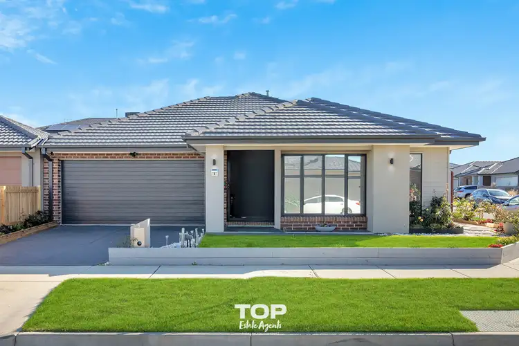 6 Respect Avenue, Clyde North VIC 3978