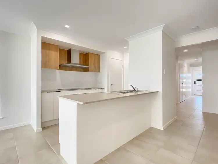 Fifth view of Homely house listing, 2 Flintwood Court, Bohle Plains QLD 4817