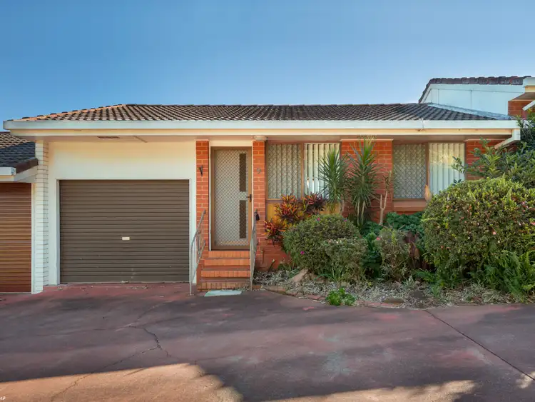 9/56 North Street, Mount Lofty QLD 4350