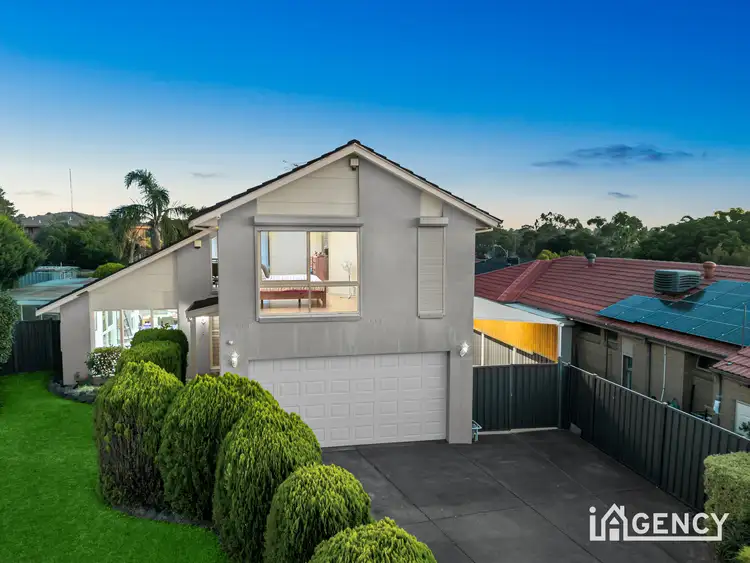 Second view of Homely house listing, 10 Plumpton Court, Endeavour Hills VIC 3802
