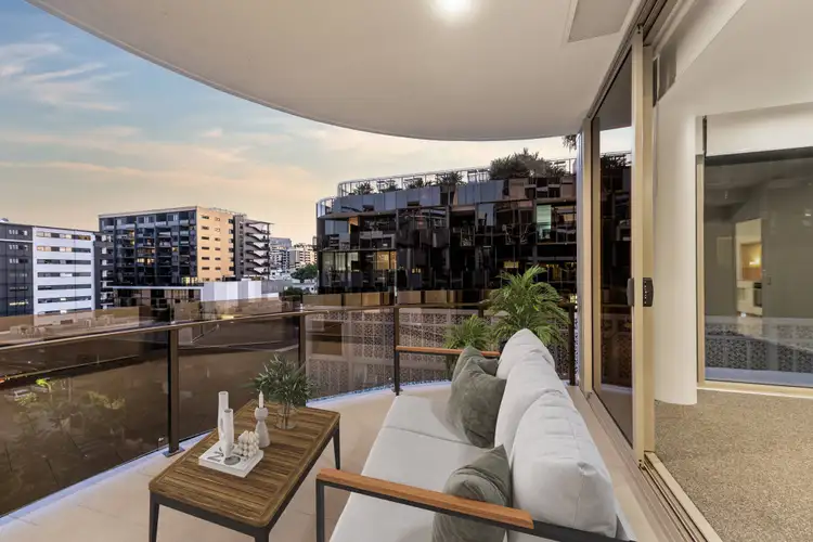 2407/21 Longland Street, Newstead QLD 4006