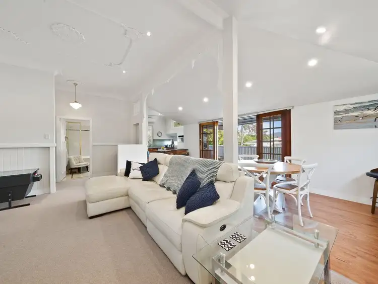 54 Ashgrove Crescent, Ashgrove QLD 4060