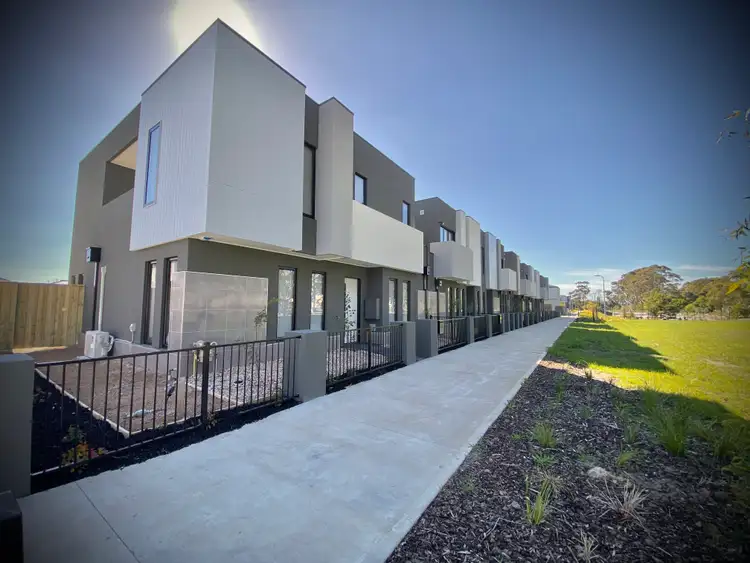 58 Titan Lodge Walk, Pakenham VIC 3810
