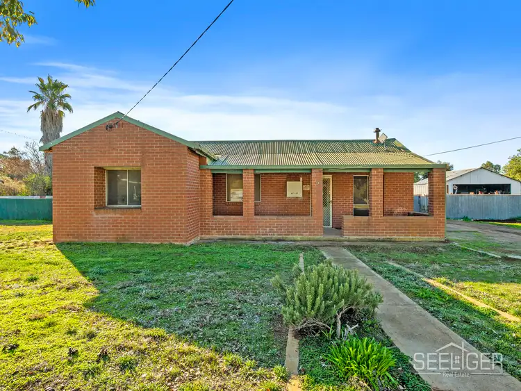 14-16 Young Street, Oaklands NSW 2646
