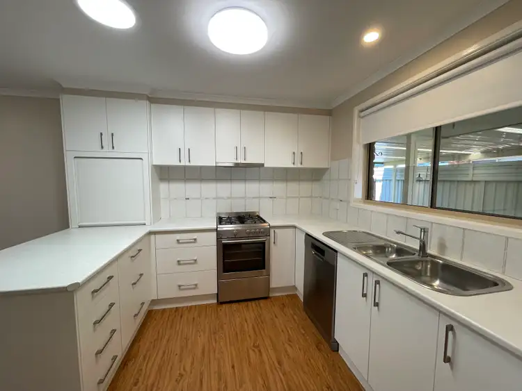 Second view of Homely house listing, 6 Pickering Place, Wodonga VIC 3690