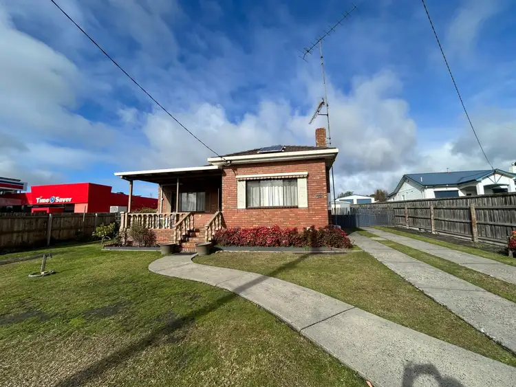 32 MONASH ROAD, Newborough VIC 3825