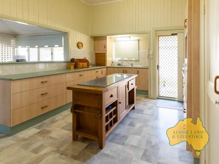 Sixth view of Homely house listing, 11 BOUVERIE STREET, Mundubbera QLD 4626