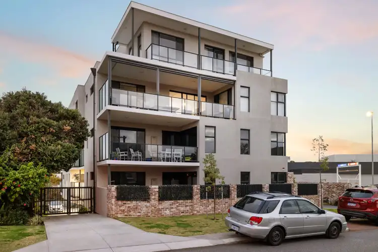 1/3 Dongara Street, Innaloo WA 6018