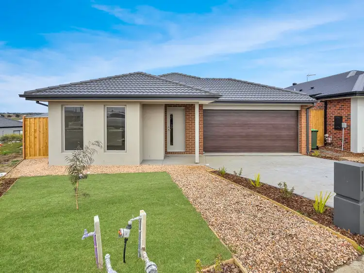 6 Mollyan Avenue