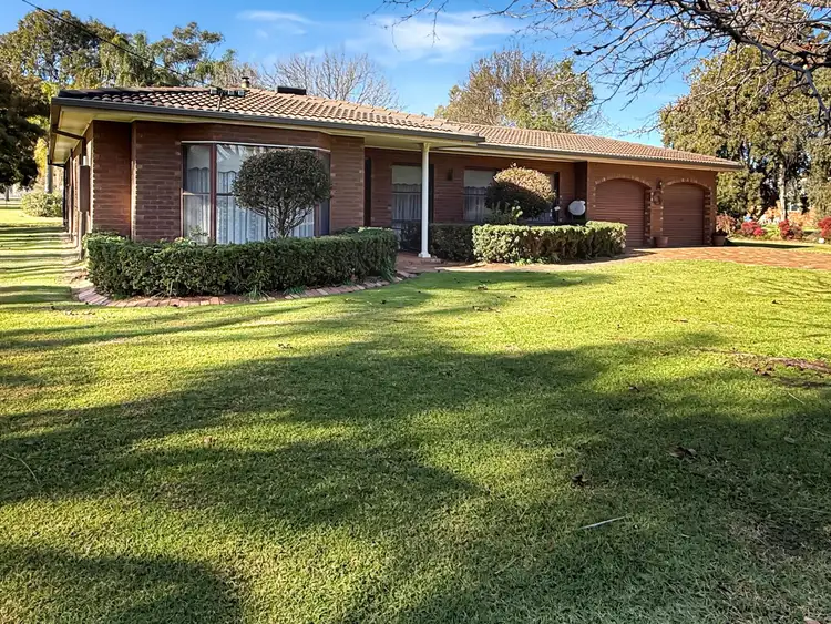 108 Petersham Road, Leeton NSW 2705