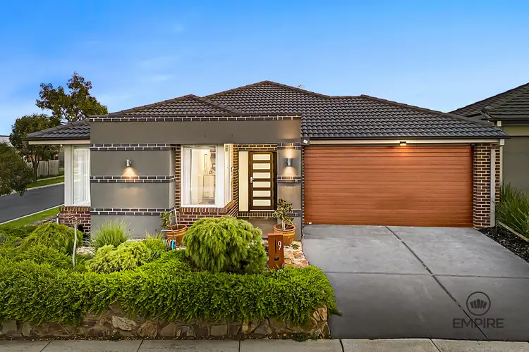 9 Grande Belmond Avenue, Clyde VIC 3978