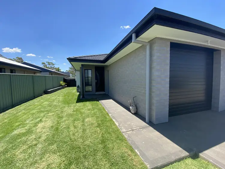 Main view of Homely semi-detached listing, 1/33 Hindmarsh Esplanade, Dubbo NSW 2830