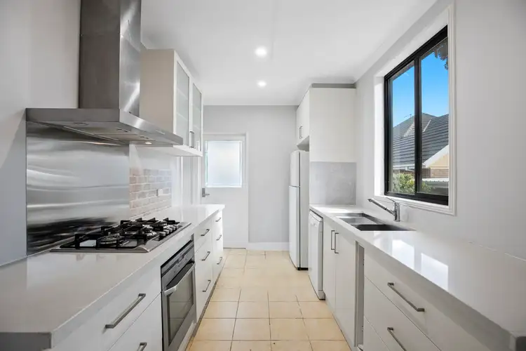 1/12 Neville Street, Box Hill South VIC 3128