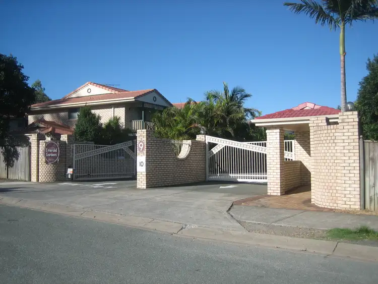 Main view of Homely townhouse listing, 27/9 Lawrence Close, Robertson QLD 4109
