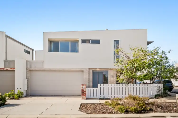 Main view of Homely townhouse listing, 5 Basanite Loop, Treeby WA 6164