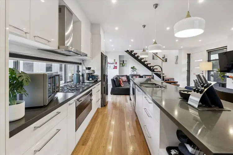 9A SEVES STREET, Altona VIC 3018