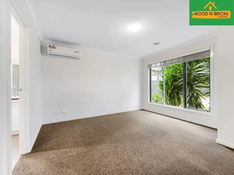 Fifth view of Homely house listing, 4 Vollone Place, Cranbourne East VIC 3977