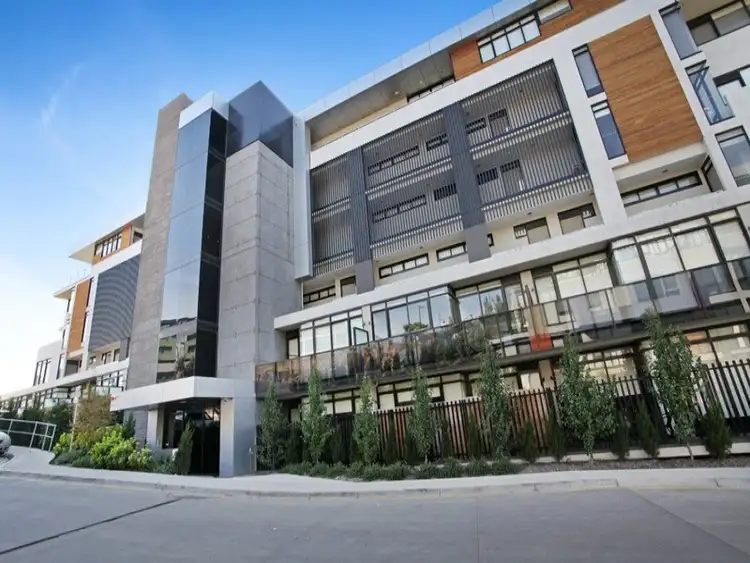4 La Scala Avenue