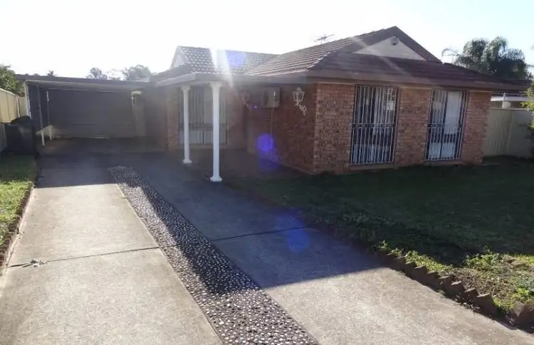 31 Gundagai Crescent, Wakeley NSW 2176