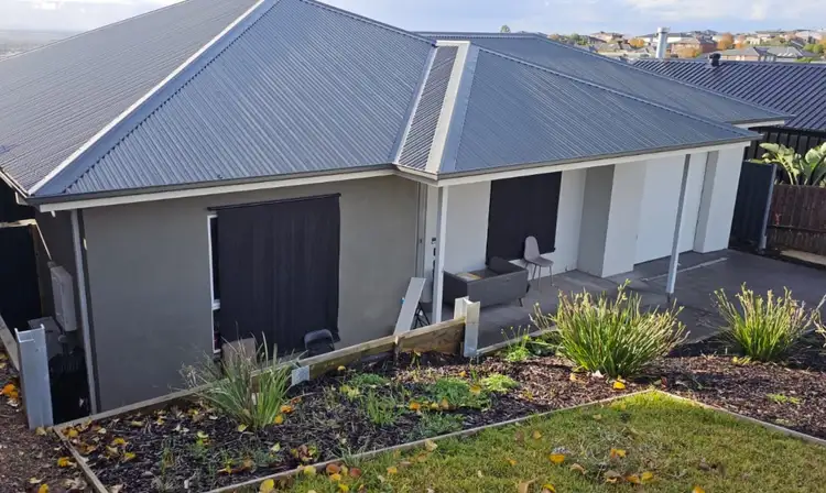 8 Woolbrae Place, Highton VIC 3216