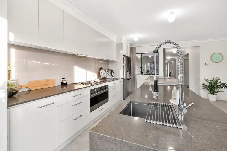 Fifth view of Homely house listing, 5 Narrandera Circuit, Armstrong Creek VIC 3217