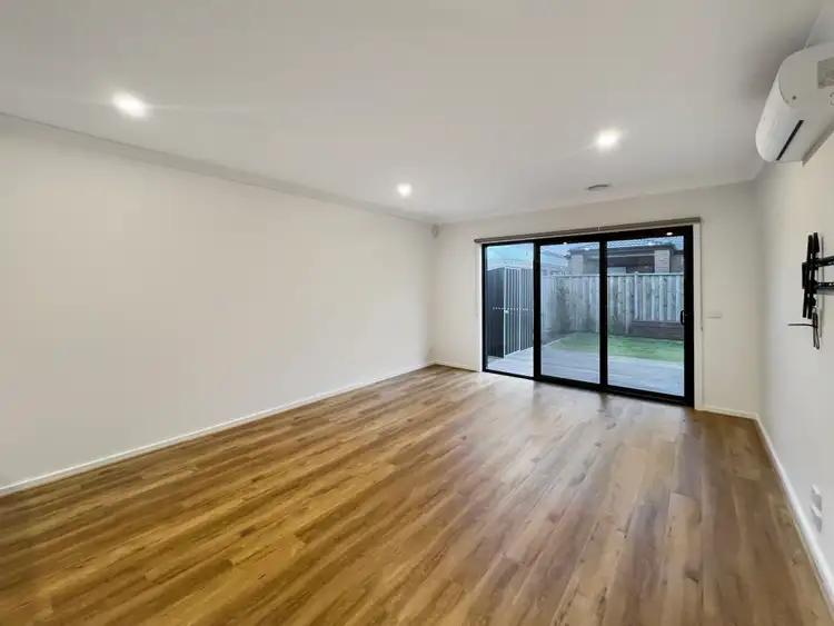 Fifth view of Homely house listing, 33 Morningside Circuit, Armstrong Creek VIC 3217