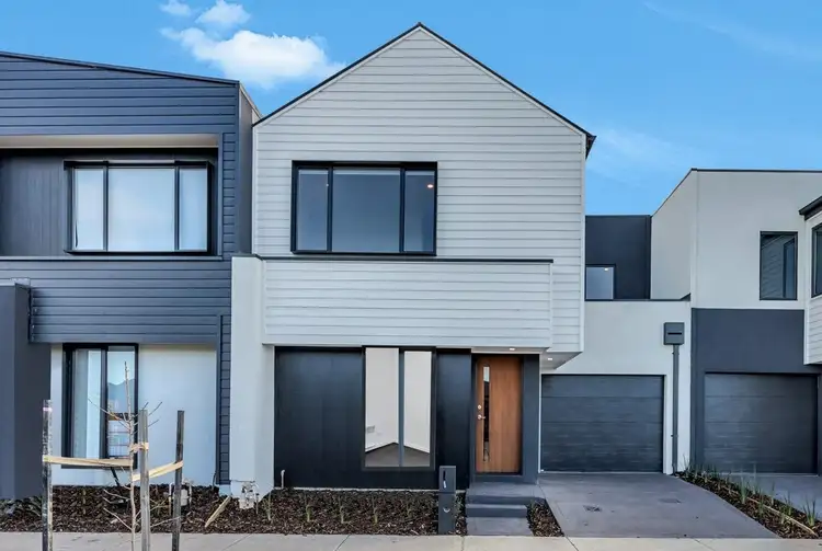4 OSWALD STREET, Tarneit VIC 3029