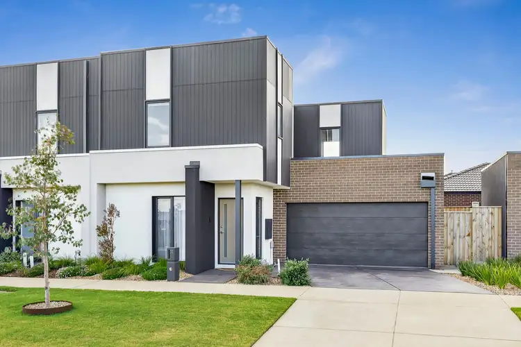 32 Holley Crescent, Armstrong Creek VIC 3217
