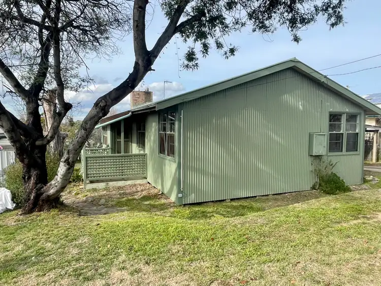 8 Baroona Avenue, Cooma NSW 2630