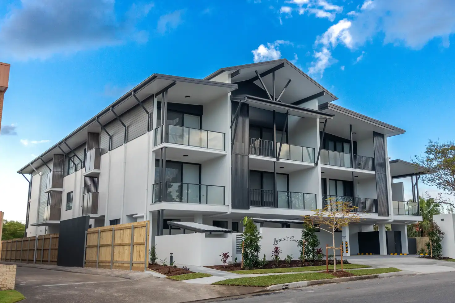 Main view of Homely unit listing, 1/25 Victoria Terrace, Annerley QLD 4103